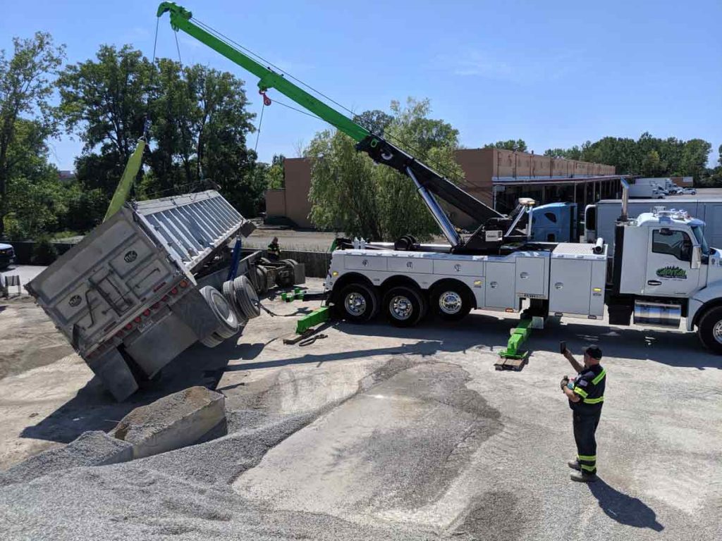24/7 Heavy Duty Tow Truck Columbus OH